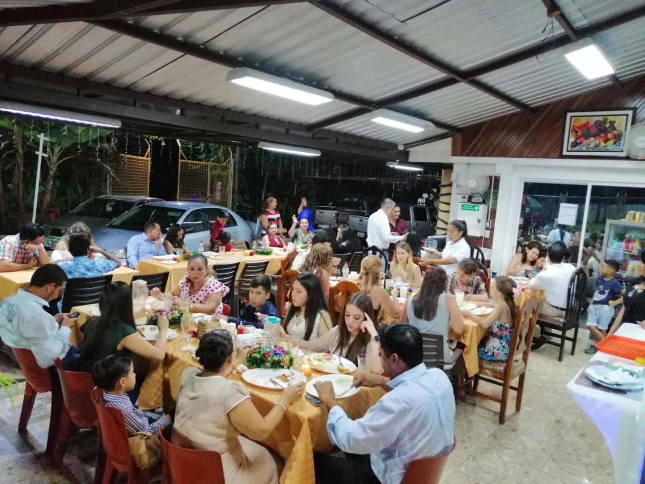 Sun Place Hosteria Las Tunas Ngoại thất bức ảnh